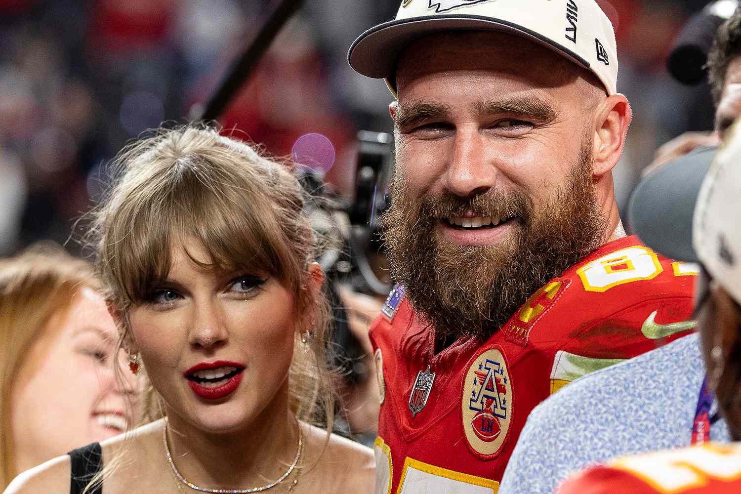 Taylor Swift and Travis Kelce: A Dynamic Duo in the Spotlight